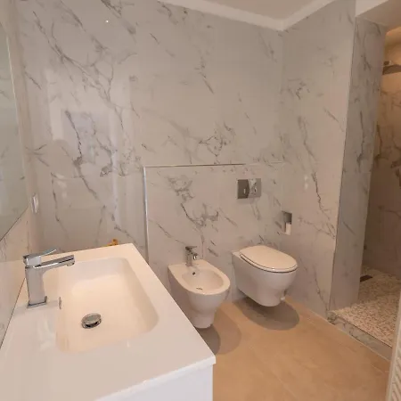 Magnifique 3p Climatise En Dernier Etage Avec Terrasse Face Mer, Proche Centre - Fr-1-196-326 * مينتون